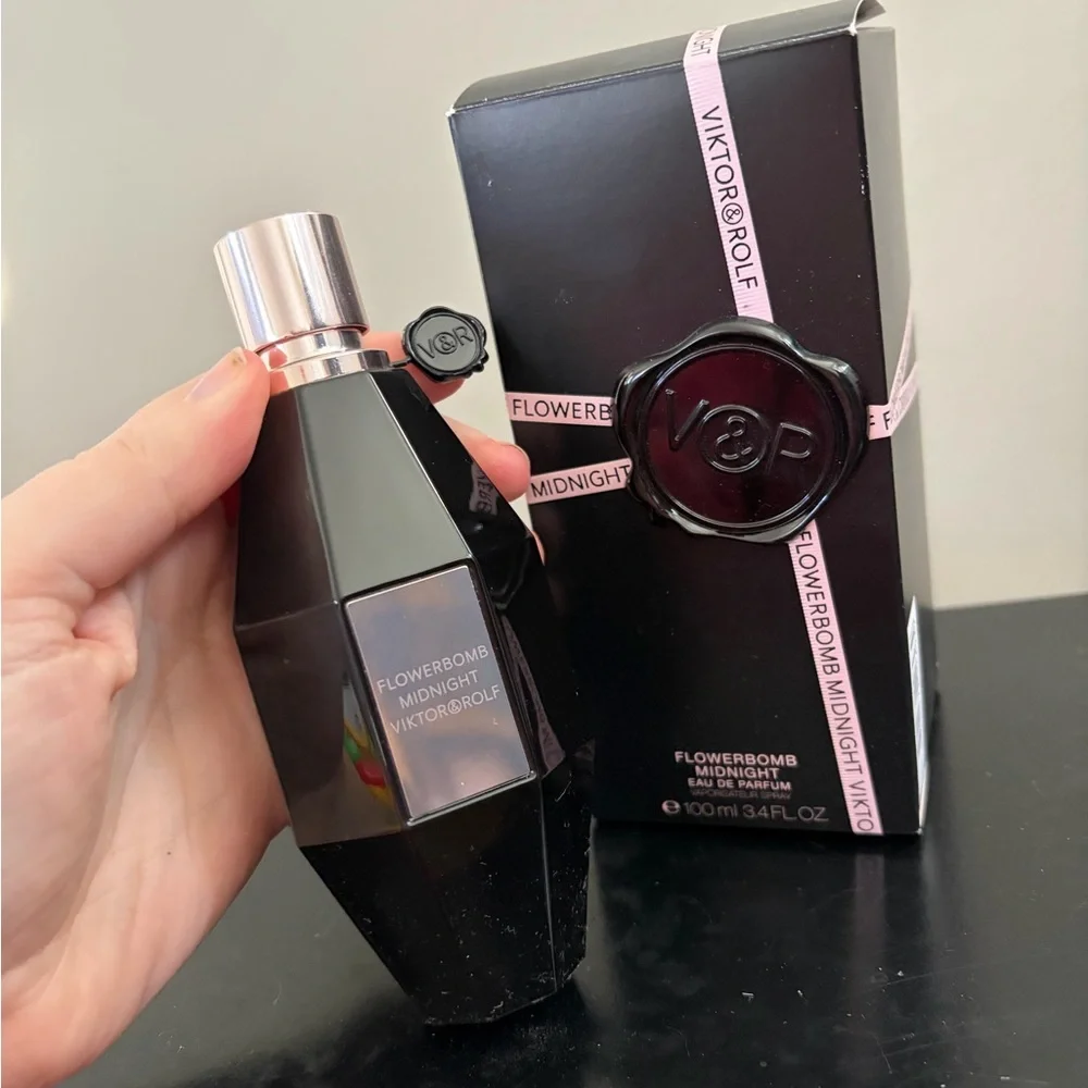 VIKTOR&ROLF Flowerbomb Midnight  34oz 100mL